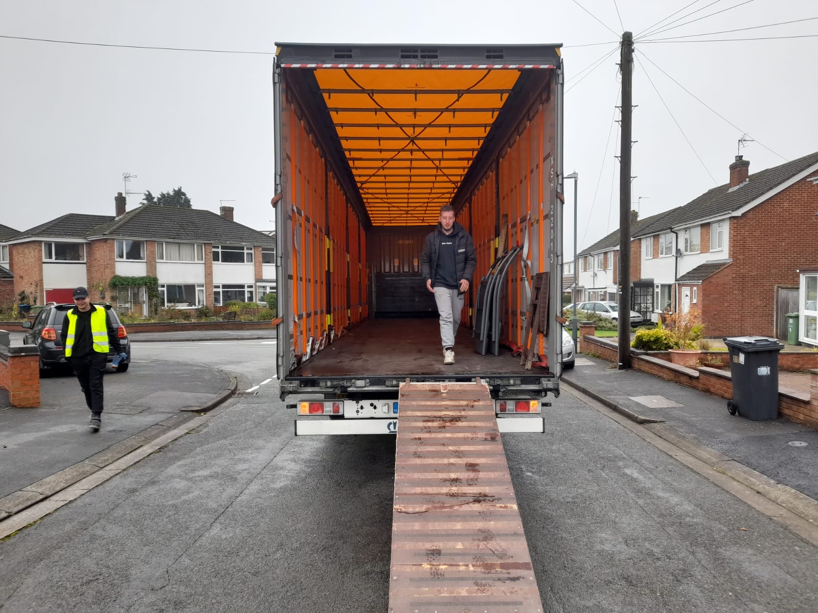 Are There Companies That Help You Move Abroad? International Removals Near Me Hinckley, Nuneaton, Bedworth And Coventry